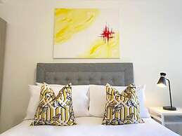 Modern Stylish 2 bedroom 2 Bath Apts.