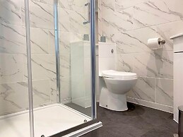 Modern Stylish 2 bedroom 2 Bath Apts.