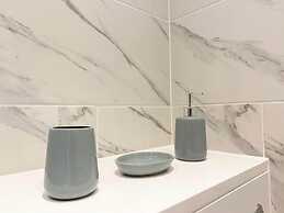 Modern Stylish 2 bedroom 2 Bath Apts.