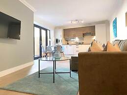 Modern Stylish 2 bedroom 2 Bath Apts.