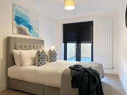 Modern Stylish 2 bedroom 2 Bath Apts.