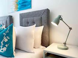 Modern Stylish 2 bedroom 2 Bath Apts.