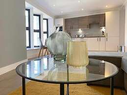 Modern Stylish 2 bedroom 2 Bath Apts.