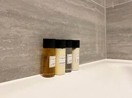 Modern Stylish 2 bedroom 2 Bath Apts.