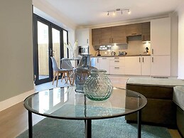 Modern Stylish 2 bedroom 2 Bath Apts.