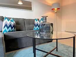 Modern Stylish 2 bedroom 2 Bath Apts.