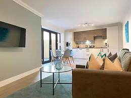 Modern Stylish 2 bedroom 2 Bath Apts.