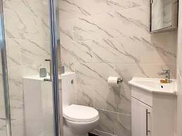 Modern Stylish 2 bedroom 2 Bath Apts.