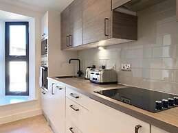 Modern Stylish 2 bedroom 2 Bath Apts.