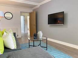 Modern Stylish 2 bedroom 2 Bath Apts.