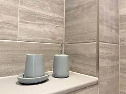 Modern Stylish 2 bedroom 2 Bath Apts.