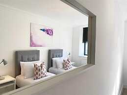 Modern Stylish 2 bedroom 2 Bath Apts.