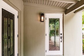 Bnb Hyperion Chic 1BR Haven in Hollywood