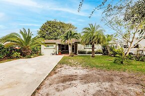 Bnb Hyperion Chic 1BR Haven in Hollywood