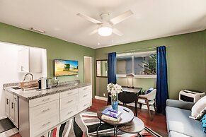 Bnb Hyperion Chic 1BR Haven in Hollywood