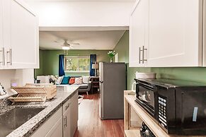 Bnb Hyperion Chic 1BR Haven in Hollywood