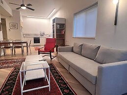 Exquisite Home on Rothschild by FeelHome