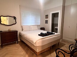 Exquisite Home on Rothschild by FeelHome