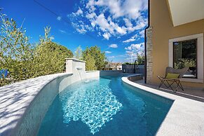 Casa Dika Pool & Lounge