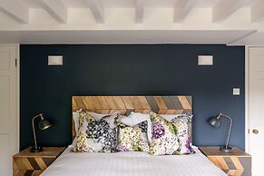 Long Ashes - Netherside Barn