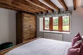 Long Ashes - Netherside Barn