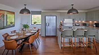 Valley View 4 Bedroom Lodge 1