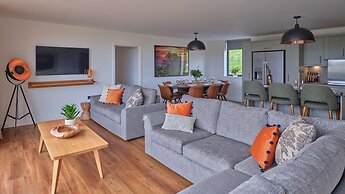 Valley View 4 Bedroom Lodge 1