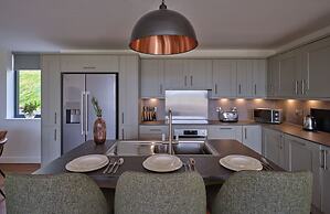 Valley View 4 Bedroom Lodge 1