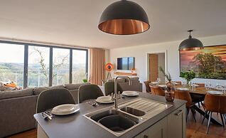 Valley View 4 Bedroom Lodge 1