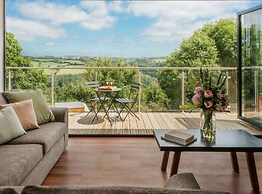 Meadow 2 Bedroom Lodge 7