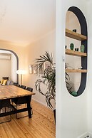 Vista by halu' Spacious City Centre Home