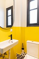 Vista by halu' Spacious City Centre Home