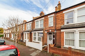 Colourful Southfields Charm