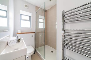 Colourful Southfields Charm