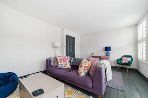 Colourful Southfields Charm