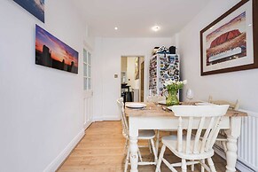 Charming Golborne Escape