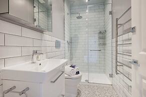 Charming Golborne Escape