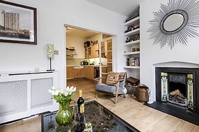 Charming Golborne Escape