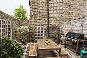 Charming Golborne Escape