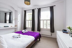 Charming Golborne Escape