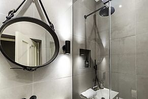 Charming Home in St Katharine Docks