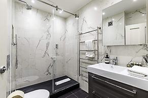 Charming Home in St Katharine Docks