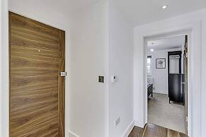 Chic Chiswick Apartment