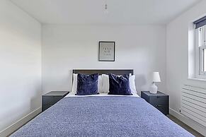 Chic Chiswick Apartment