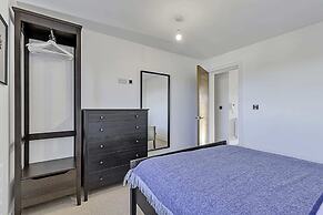 Chic Chiswick Apartment