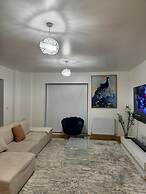 Stunning 2-bed Apartment in Dartford