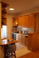 Daphne Luxury Apartment