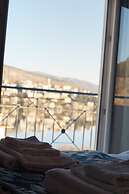 Daphne Luxury Apartment