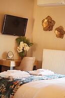 Daphne Luxury Apartment
