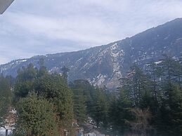 Goroomgo Hotel Saras Manali